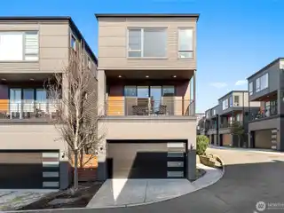Gorgeous Home in an Ideal Location