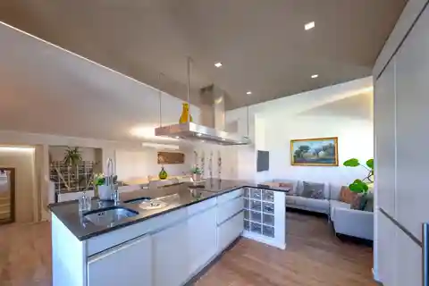 Splendid Top Floor Apartment in Porta Palio San Zeno