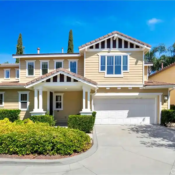 REMODELED LUXURY LIVING WITH EXPANSIVE PRIVATE YARD