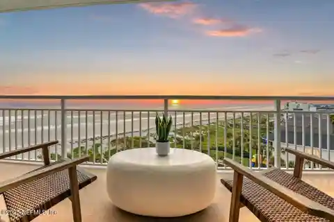 Completely Renovated Condo with Light and Bright Coastal Vibes