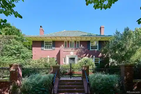 Elegant Living on a Rare Large Lot