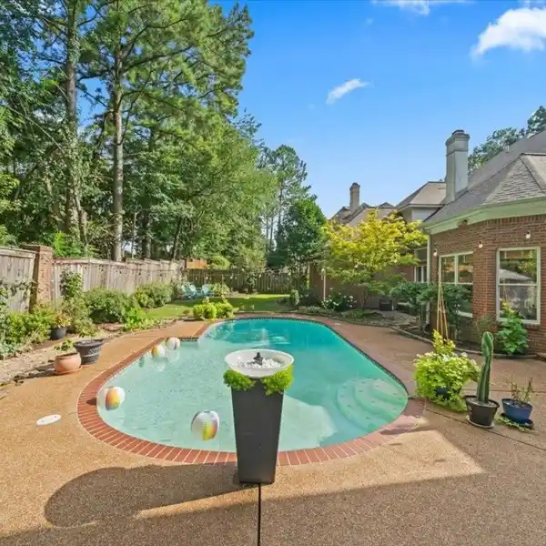 SERENE LUXURY IN BEDFORD PLANTATION