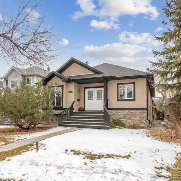 THOUGHTFULLY DESIGNED AND LOVINGLY LIVED IN BUNGALOW