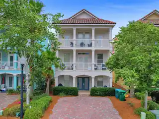 Incredible Fully Furnished Residence in Destin