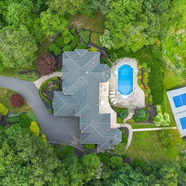 PRIVATE PENNSYLVANIA CUSTOM HOME