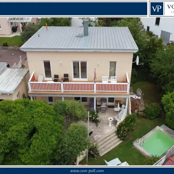 STYLISH TOWN VILLA ON THE GREEN OUTSKIRTS OF BAMBERG