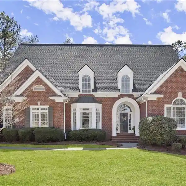 BRICK ESTATE IN SUGARLOAF COUNTRY CLUB