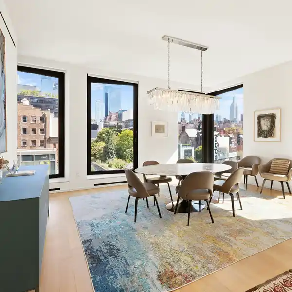 STYLISH AND SUNNY FLOOR THROUGH RENTAL