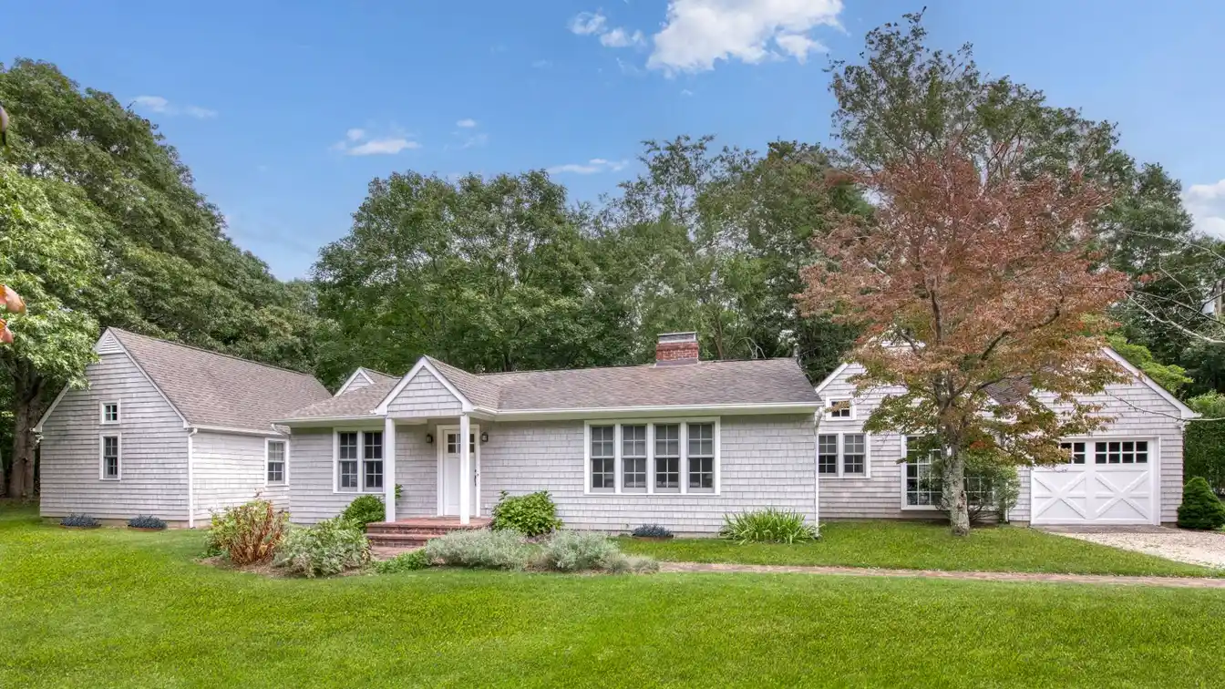 Charming Sagaponack Home