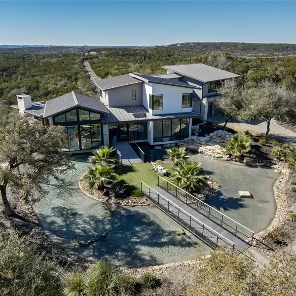 RECENTLY CONSTRUCTED CONTEMPORARY MASTERPIECE