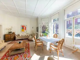 Raised Ground Floor Flat with Garden Access