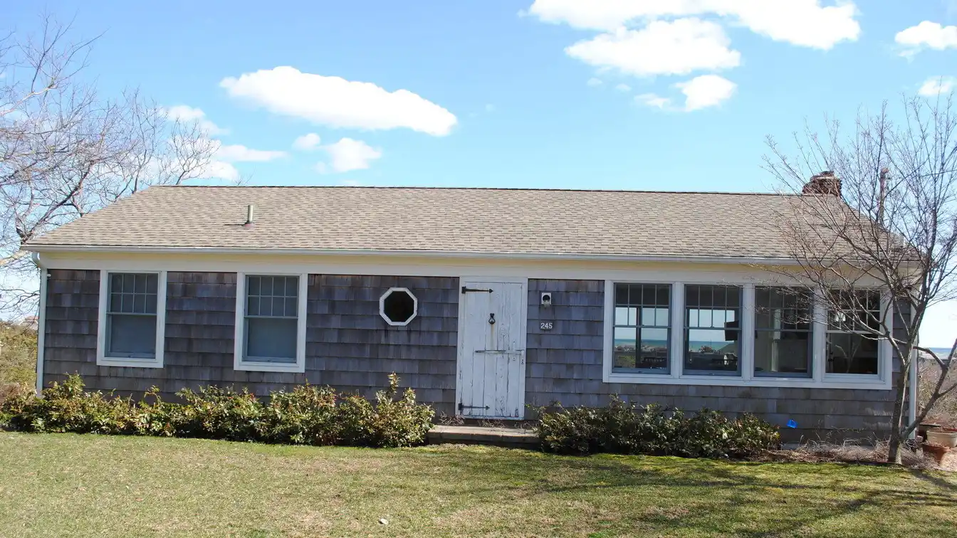 Beautifully Renovated Three Bedroom Cottage for Rent