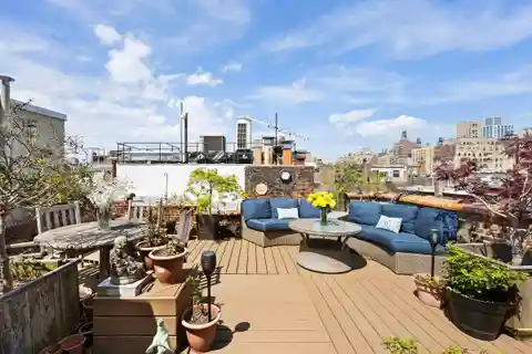 Terrace Lovers' Dream