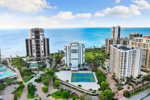 Bright Bayfront Oasis with Expansive Lanai