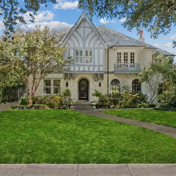 HISTORIC TUDOR ELEGANCE WITH MODERN POOLSIDE LUXURY
