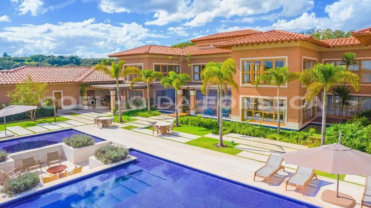 House in One of the Most Sought-after Luxury Condominiums Near São Paulo
