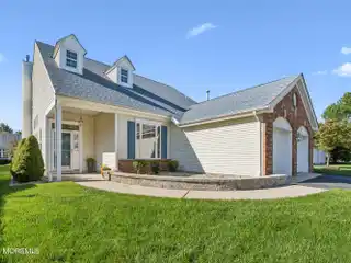 Stunning Extended Danbury Model in Desirable Four Seasons