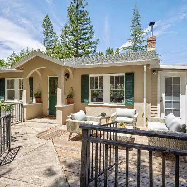 ENCHANTING 1928 VINTAGE COTTAGE