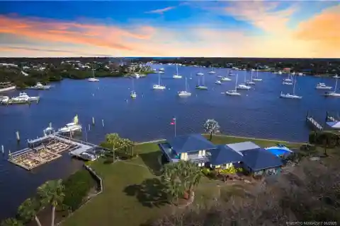 Private Deepwater Haven