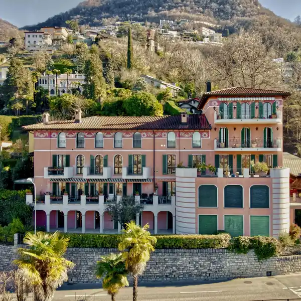 INCREDIBLE RUVIGLIANA VILLA IN IDEAL LOCATION