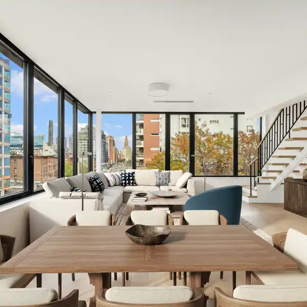CROWN JEWEL OF SIX GARFIELD PLACE