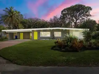 Renovated Mid-century Modern Beach Bungalow