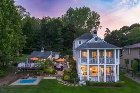 Chautauqua Lake Elegance with Private Shoreline