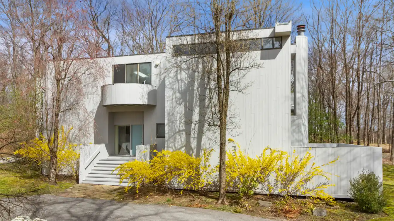 Contemporary Four-bedroom House