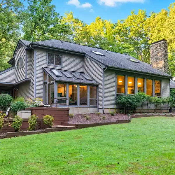 NEWLY REMODELED CONTEMPORARY HOME ON 3.39 ACRES