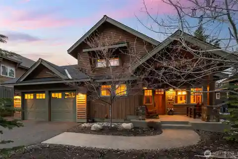 Elegant Mountain Retreat in Prospector Reach