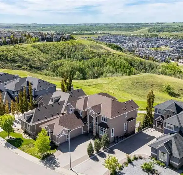 REMARKABLE EXECUTIVE ESTATE HOME