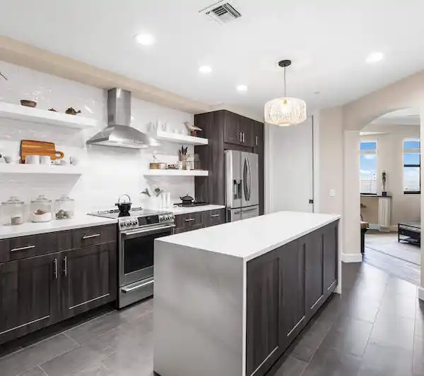 LUXURY HIGH-RISE LIVING IN PALMAS DEL SOL