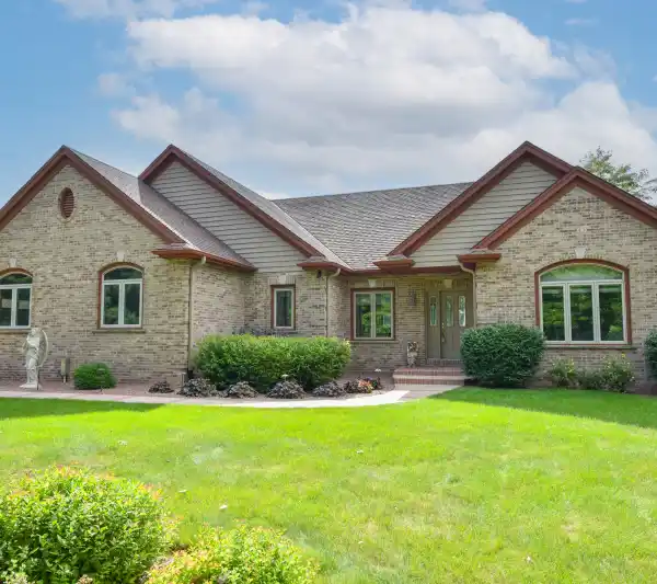 IMPRESSIVE SPLIT RANCH HOME