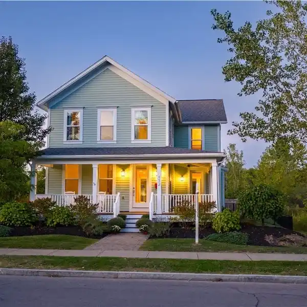 MOVE-IN READY LUXURY IN AN UNBEATABLE LOCATION