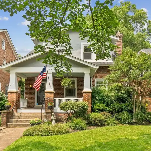 SUNNY BUNGALOW WITH TIMELESS CHARM AND MODERN UPDATES