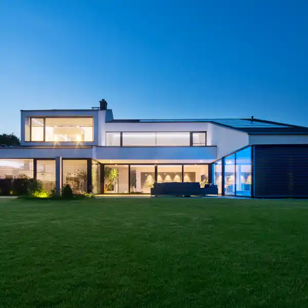 MODERN MASTERPIECE