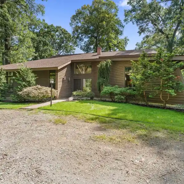 WELL-MAINTAINED HOME IN PRIME GRANGER LOCATION