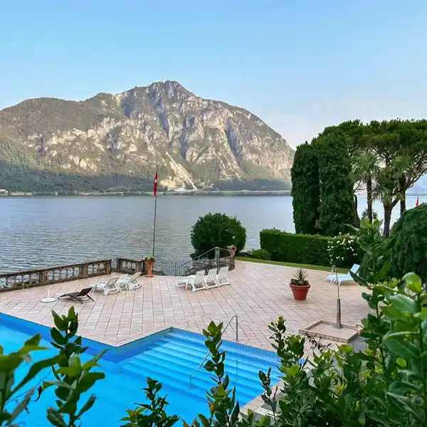 WATERFRONT APARTMENT WITH STUNNING LAKE VIEWS