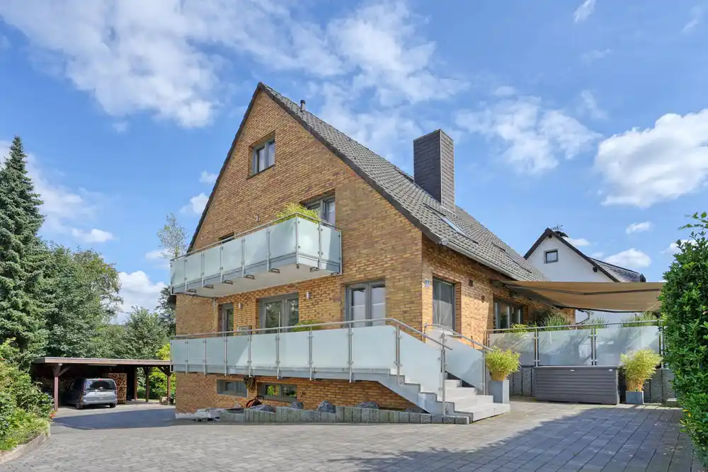 Spacious Home in a Quiet Lush Setting