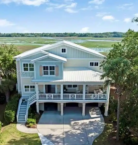 SPECIAL HOME BLENDING LUXURY AND CHARM