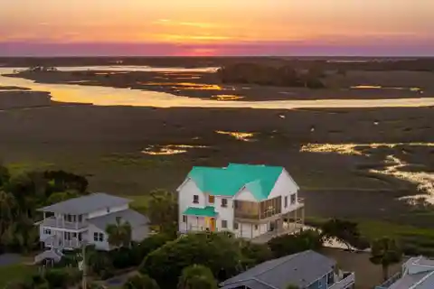 Light-filled Home with Incredible Views