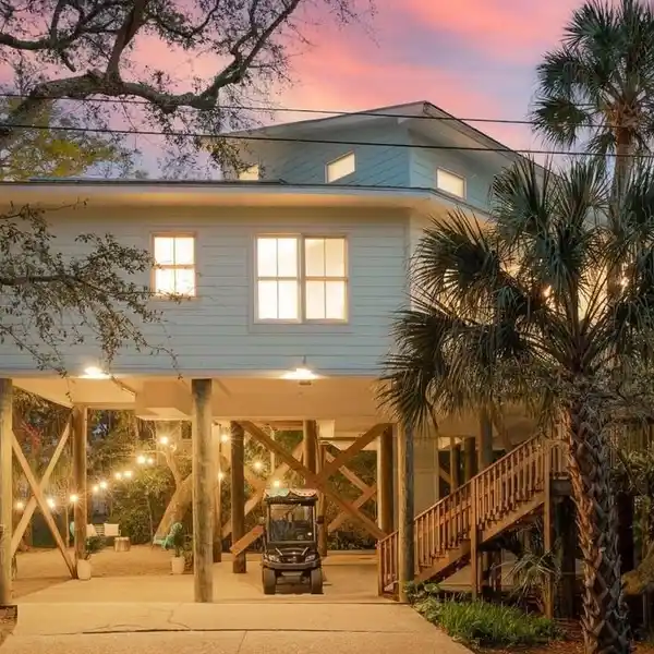 ELEVATED HOME BLOCKS FROM THE BEACH