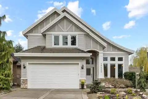 Lovely Home on a Desirable Cul-de-sac