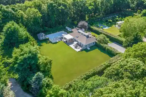 Post Modern Rental on Beautiful Grounds