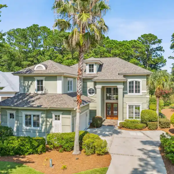 PRESTIGIOUS HOME WITH DOUBLE FAIRWAY VIEWS