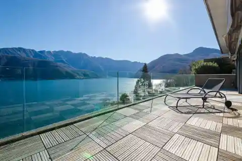 Private Pool Oasis with Breathtaking Lake Views