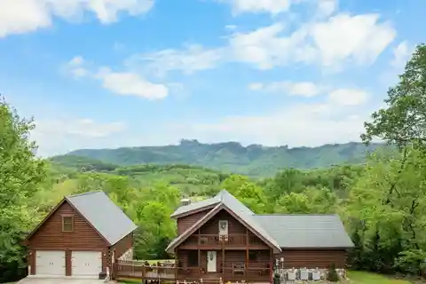 Breathtaking Mountain Retreat
