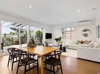 Beautifully Presented Bungalow Near Cornwall Park