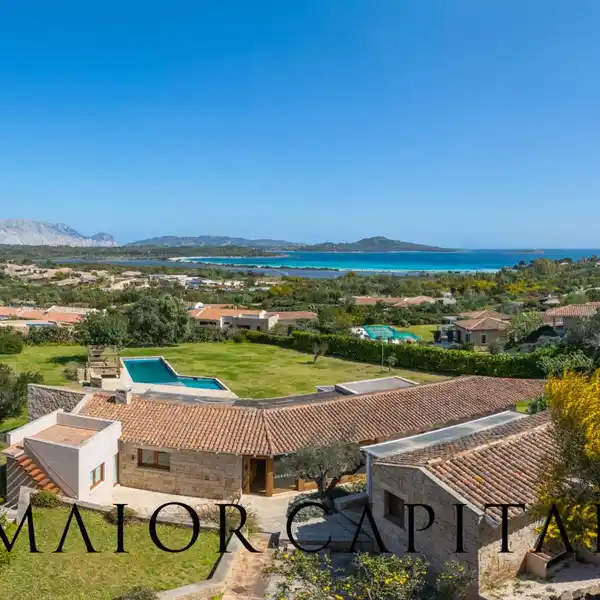 PRESTIGIOUS PROPERTY WITH SEA VIEW IN PUNTALDìA, SARDINIA