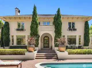 A Splash of Hollywood in Coveted Mt Baker